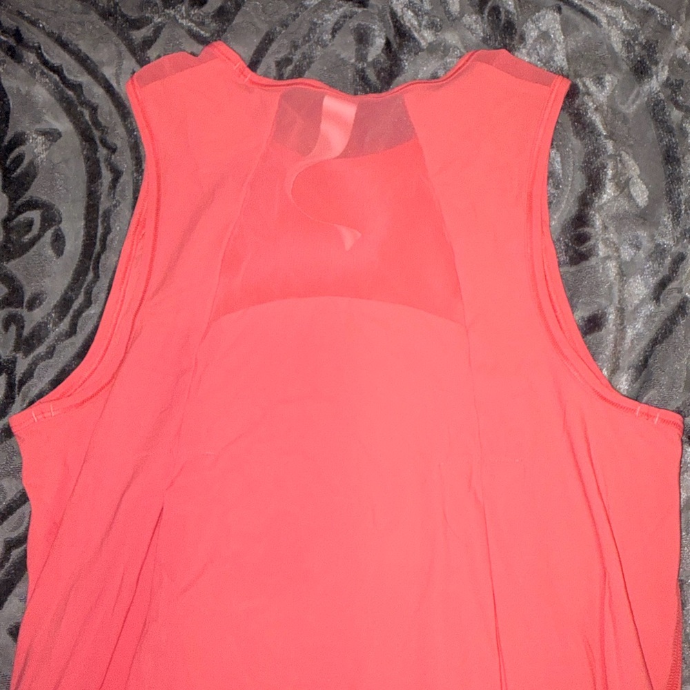 lululemon athletica Vibrant Coral Short Sleeve Tee - Picture 3 of 3
